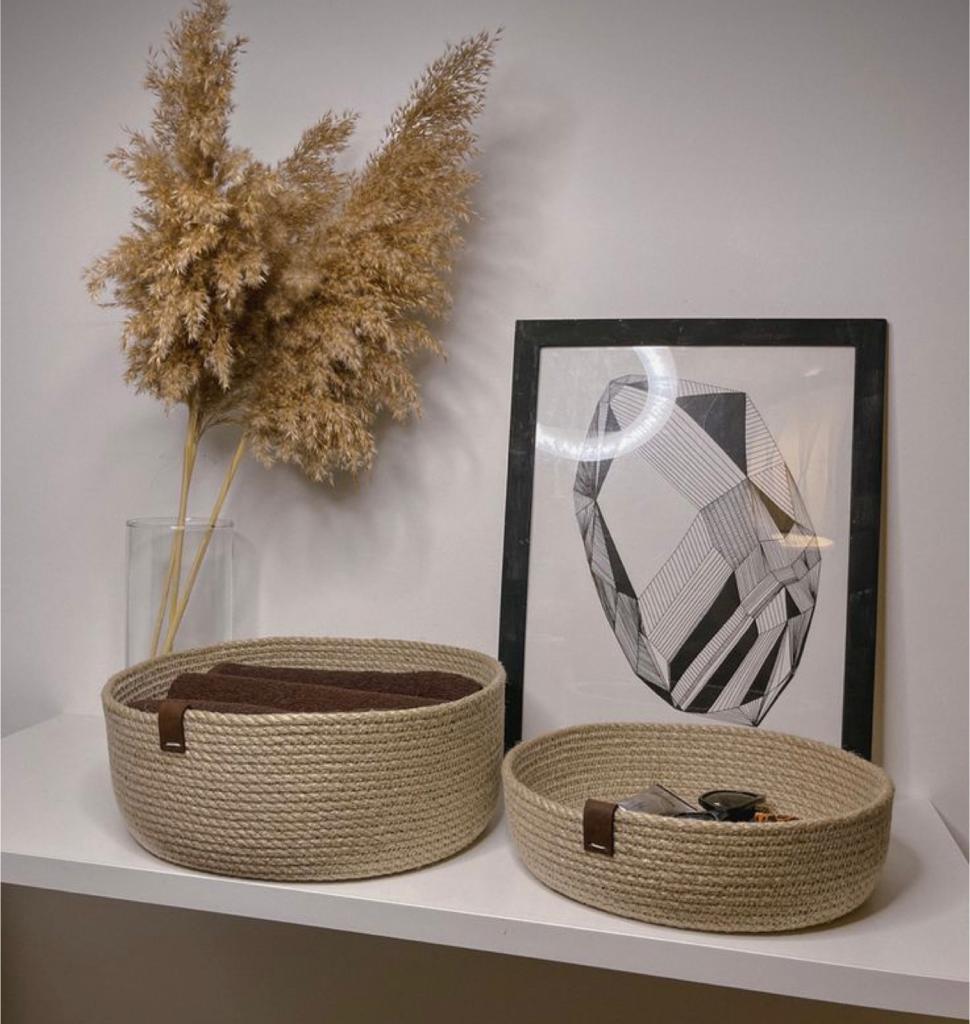 Handmade set of 2 woven Jute plates 0