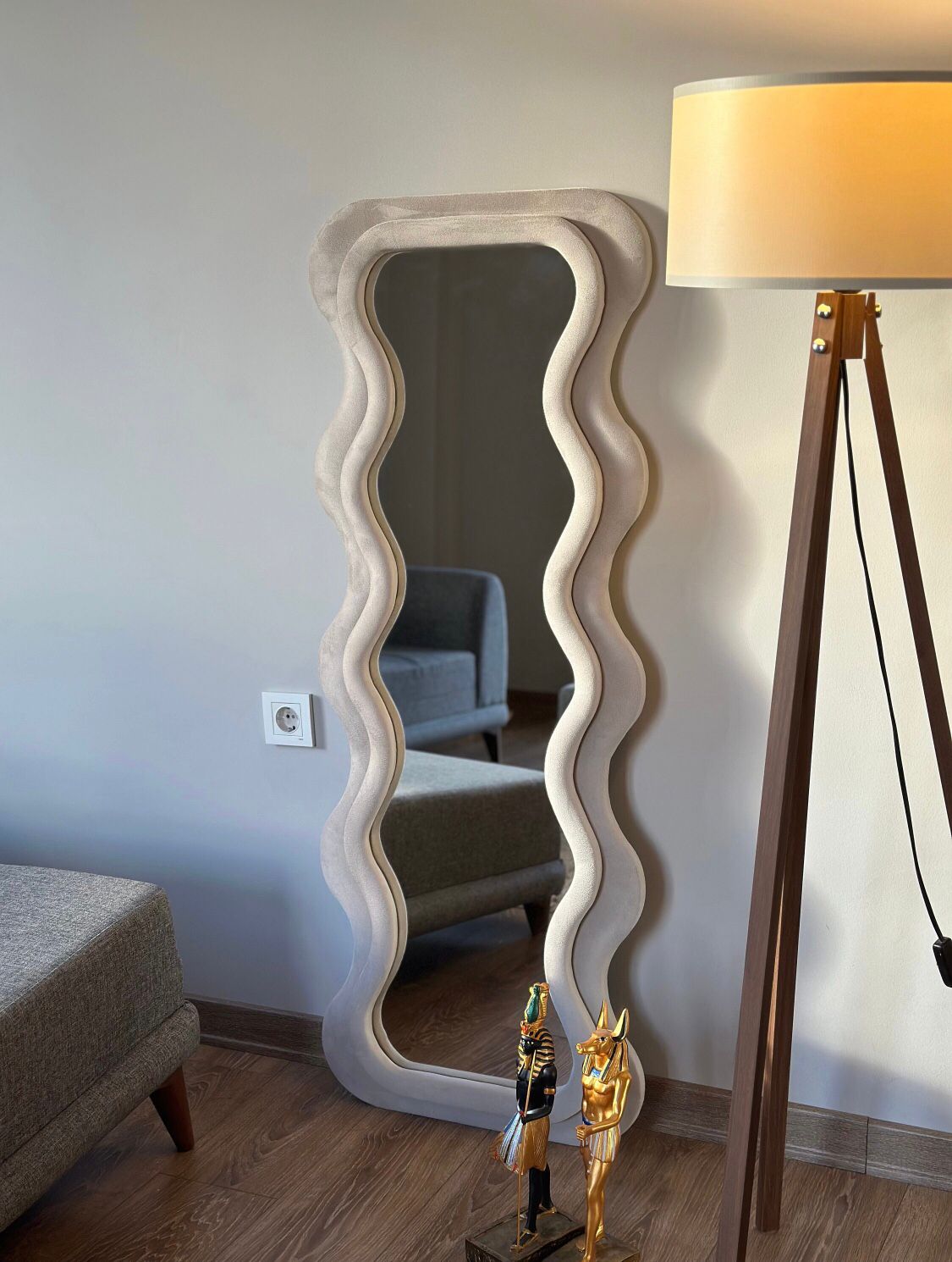 Ivy mirror 0