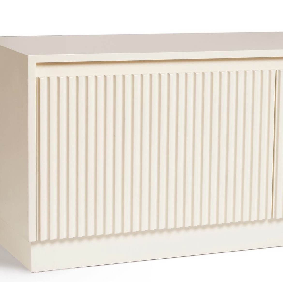 Fluted Off-White Lacquered TV Unit With Four Drawers 3