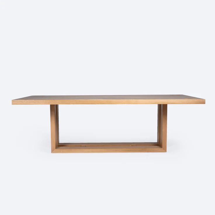 Echo Dining Table Made of Wood 0
