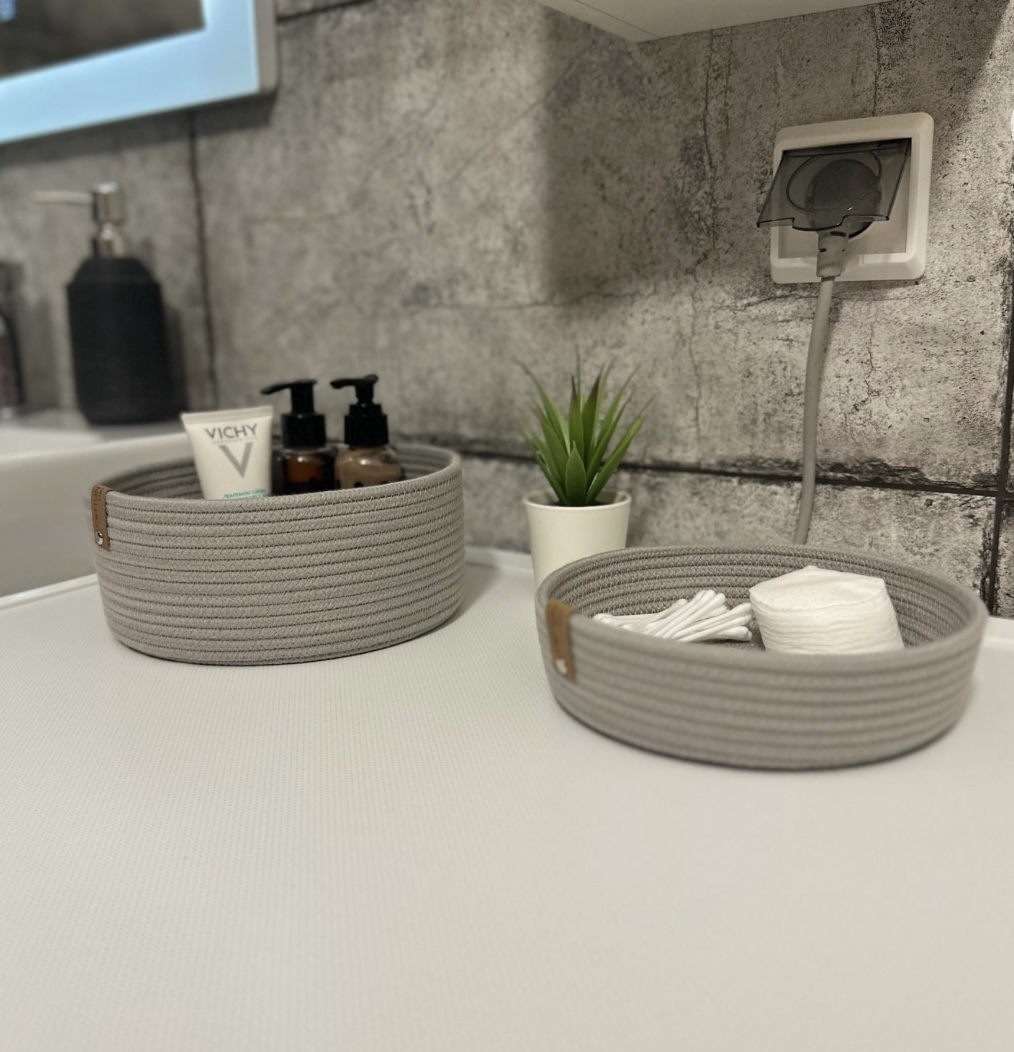 Set of 2 Woven Cotton Baskets 0