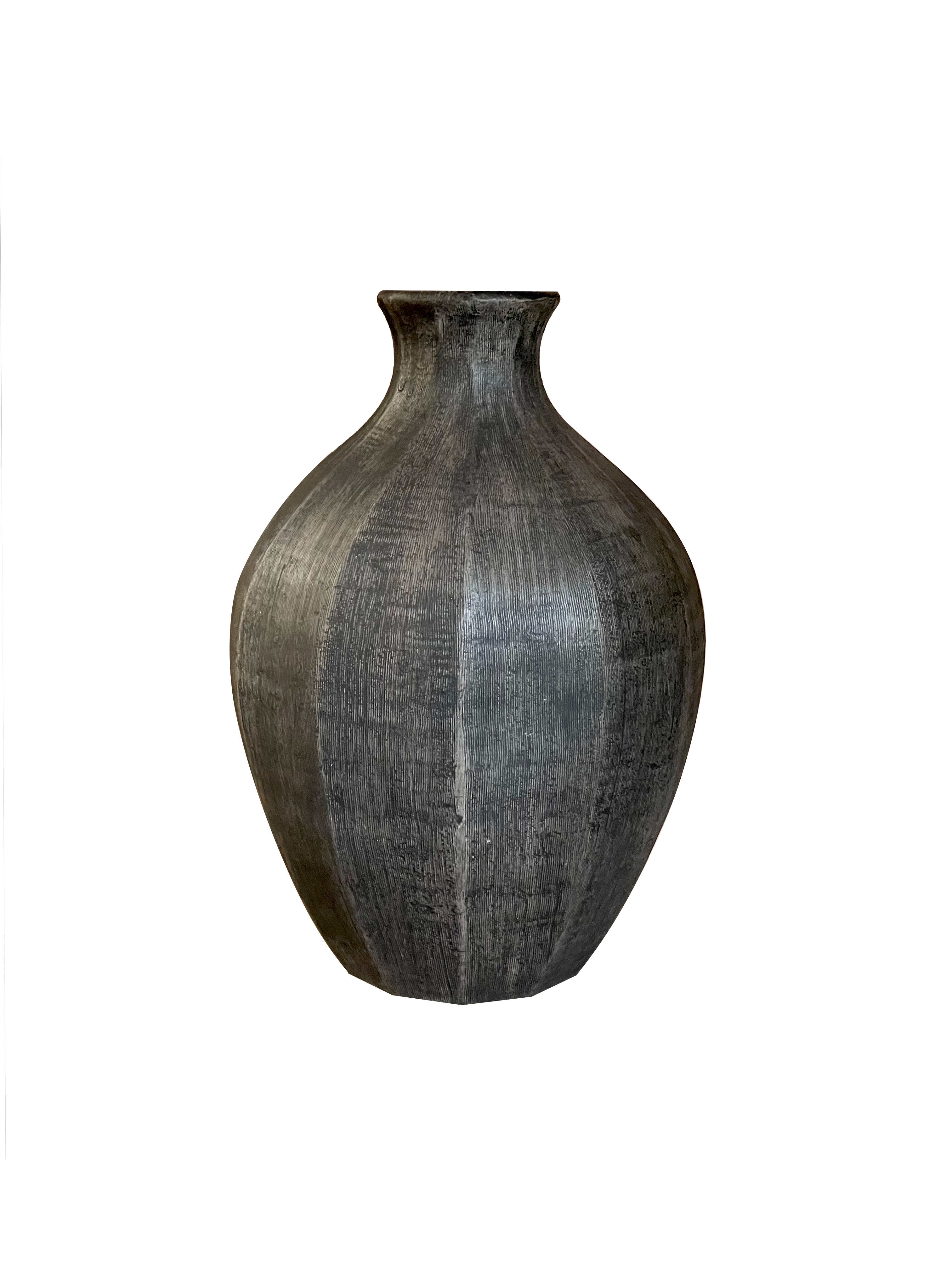 Antique Vase - Black 0
