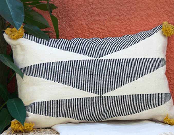 Black Cascade Cushion 0