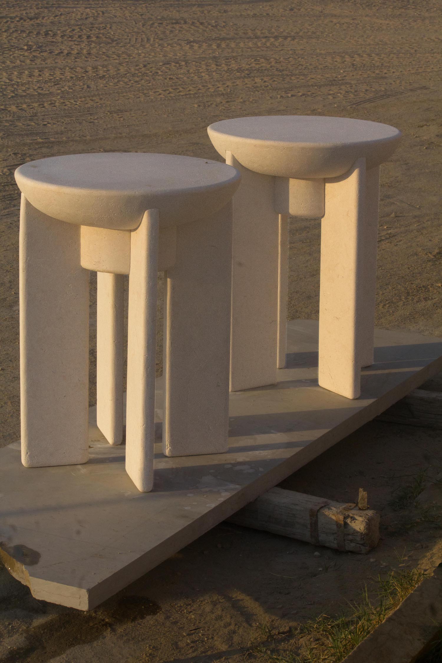 Sabbiato Stone Side Table - Outdoors & Indoors - Round Top 1