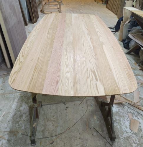 Rectangular table with curved corners 0