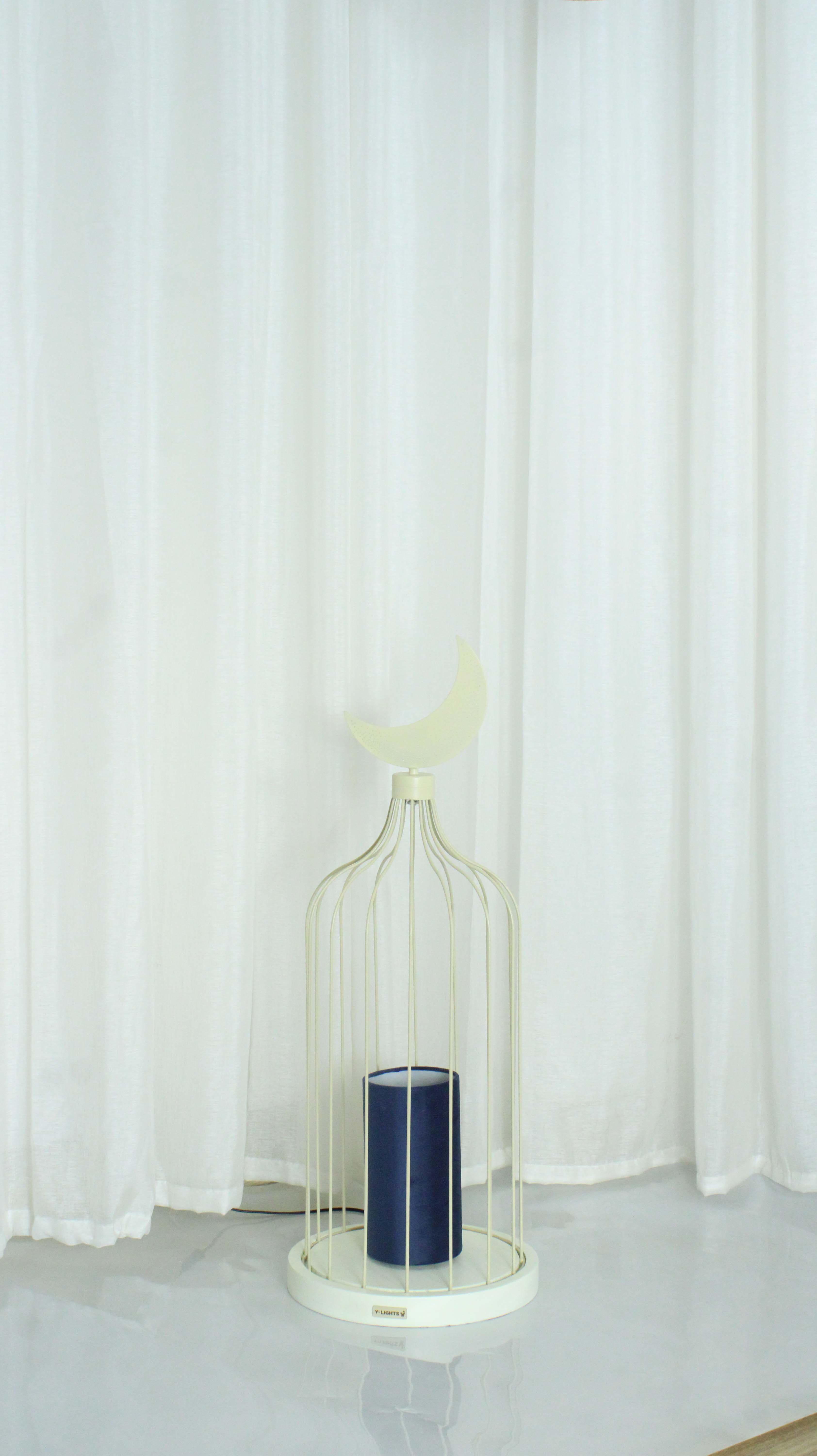 Floor Lamp - Multicolor 0