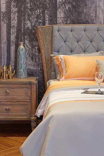 Vintage Bed With Cane And Tufted Headboard 3
