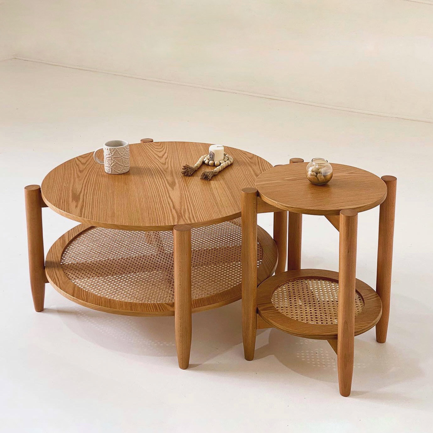 طقم طاولة قهوة خيزران دائرية قطعتين - خشب زان وقشرة أرو image