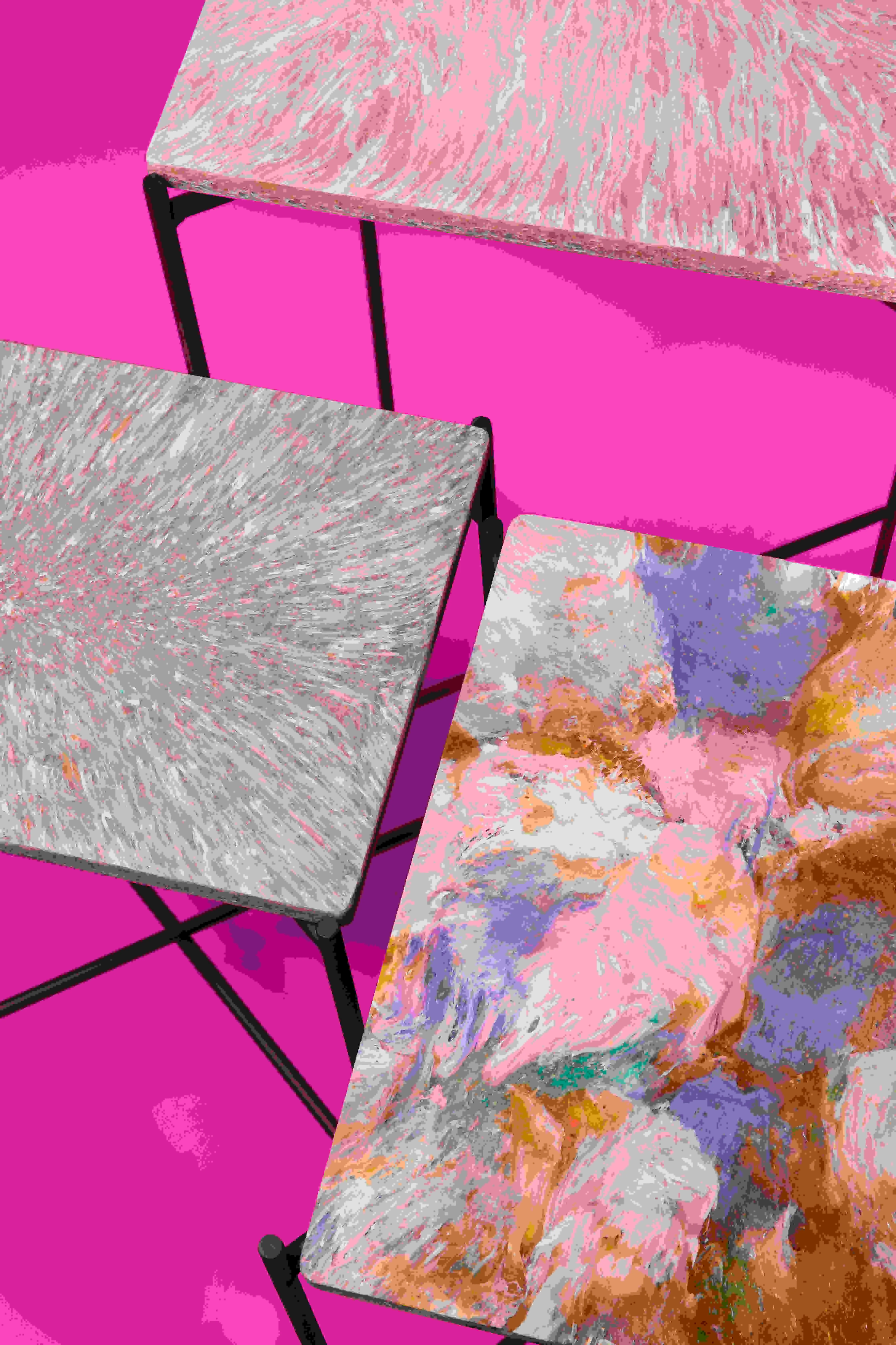 Pink Rush - Foldable Table With Colorful Tops 1
