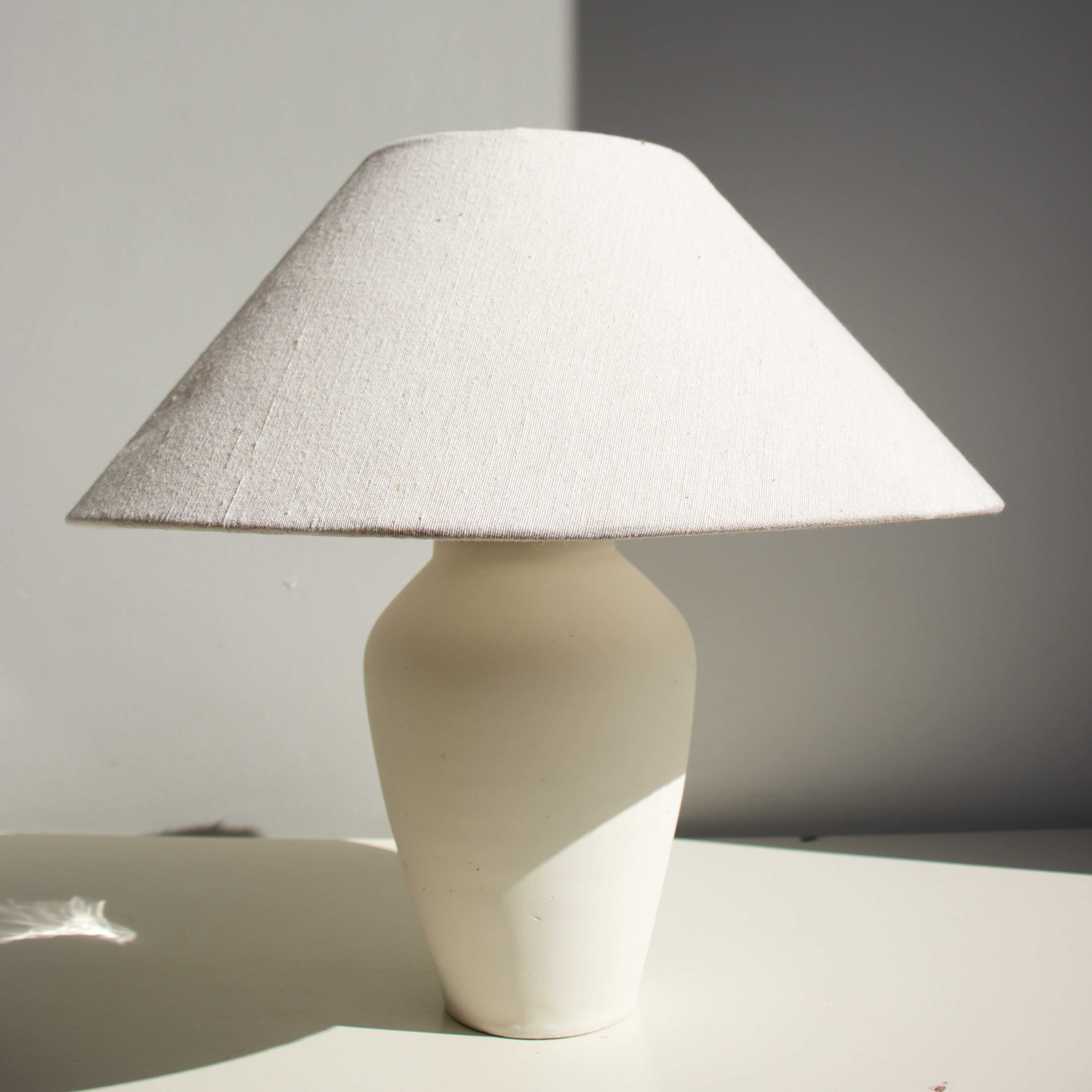 Classic table lamp 0