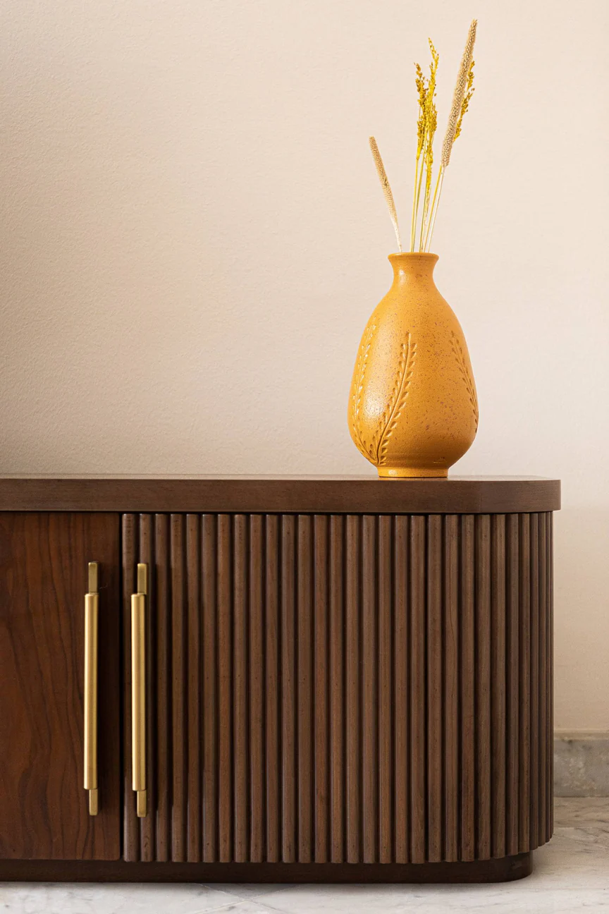 Flutes Beech Wood TV Unit - Walnut Veneer - Brass Handles 3