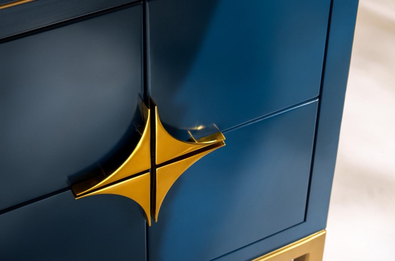 Diamond Cabinet with Shelves & Gold Star-Shaped Knob 4