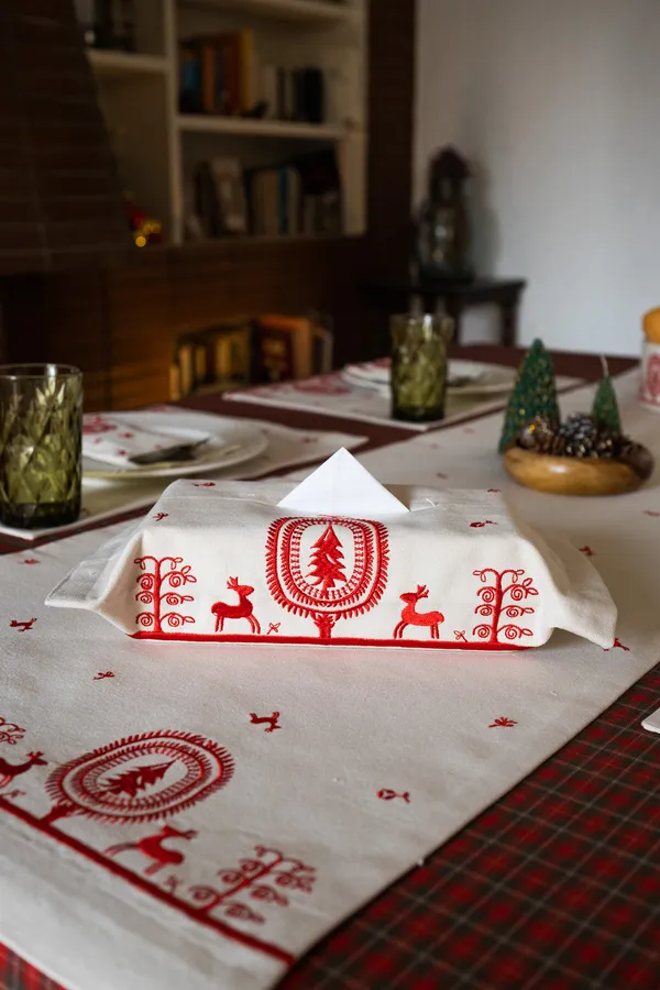 Deer Garden Tissue Box Cover 1