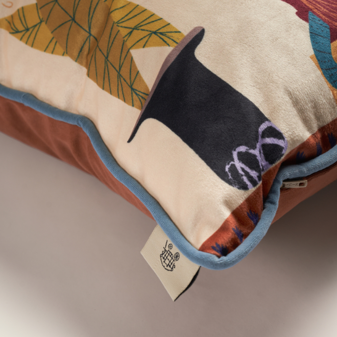 Allibi - Velvet Cushion 1