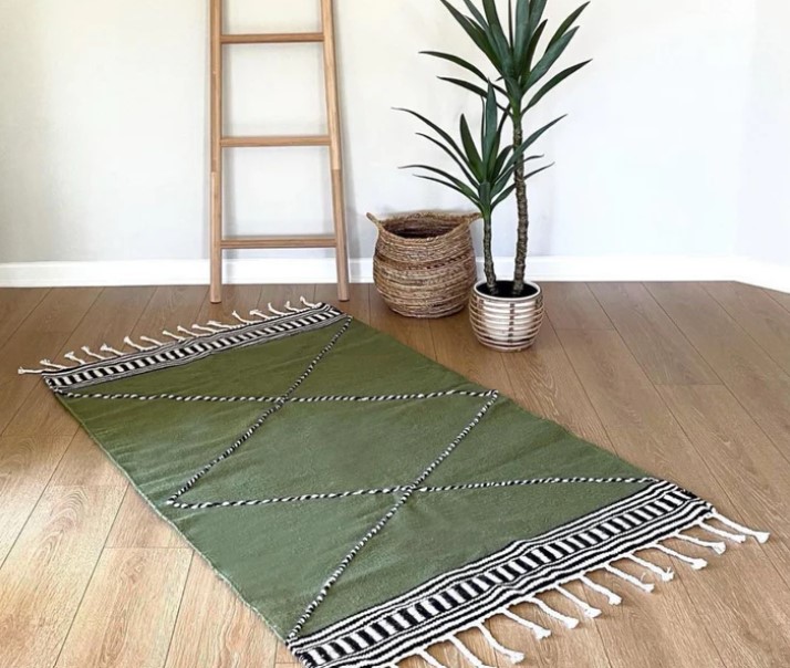 Green Coral Handwoven Cotton Rug – Delicate Mood Design 0