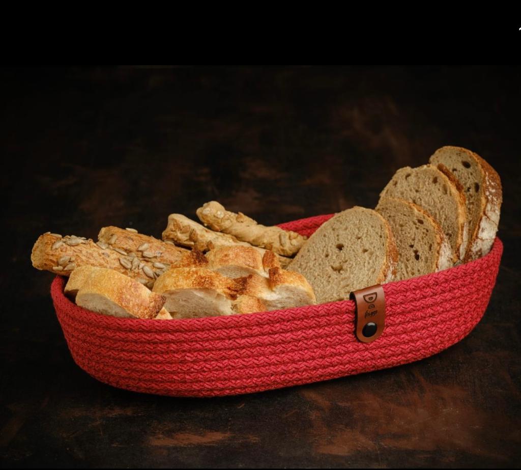 Handmade woven Oval red plate 0