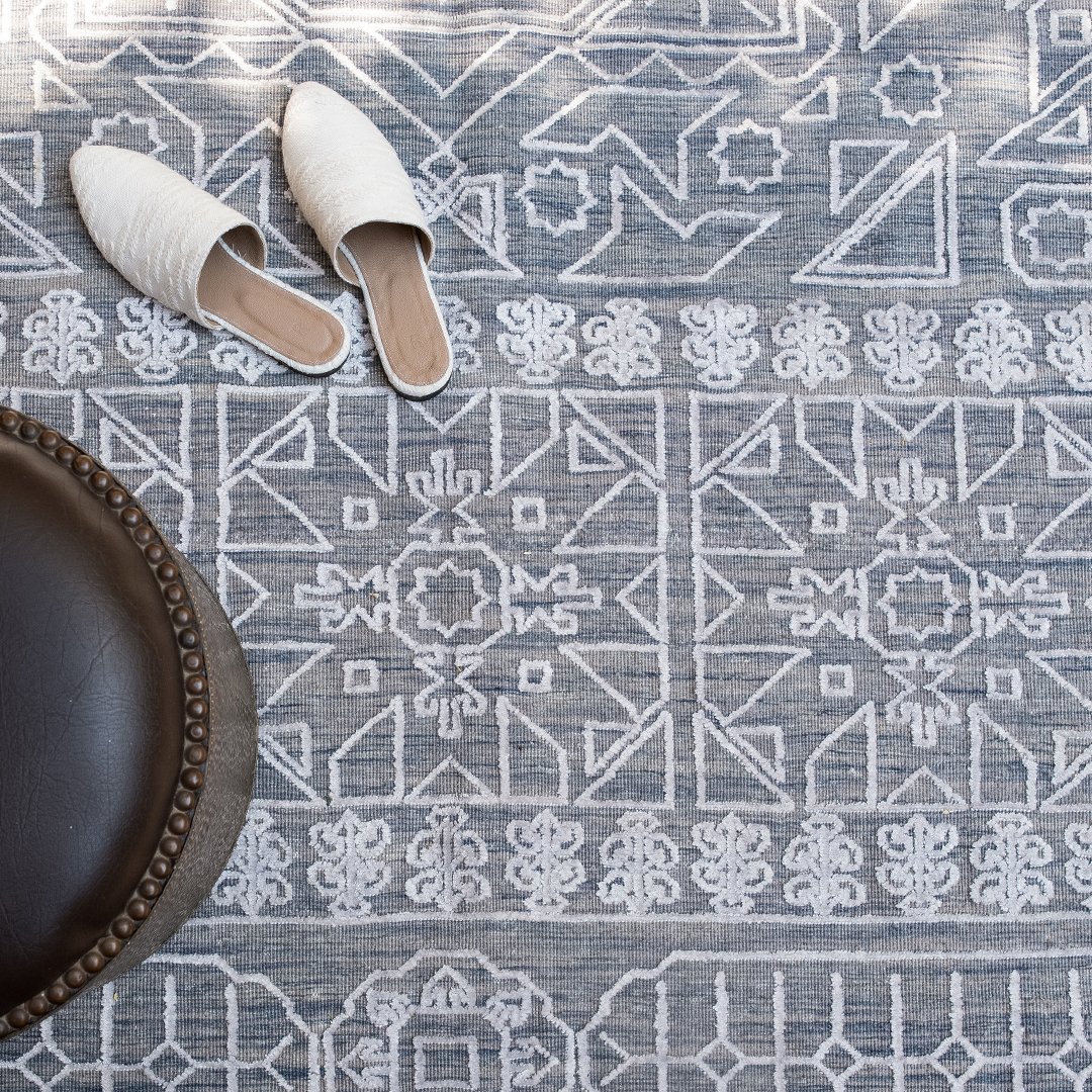 Blue Pendant Hand-knotted Carpet 3