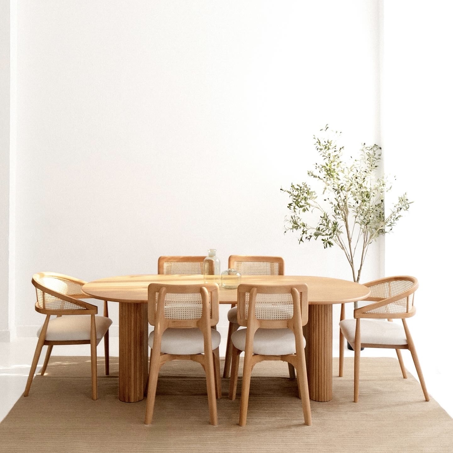 Celia Oval Dining Table 2