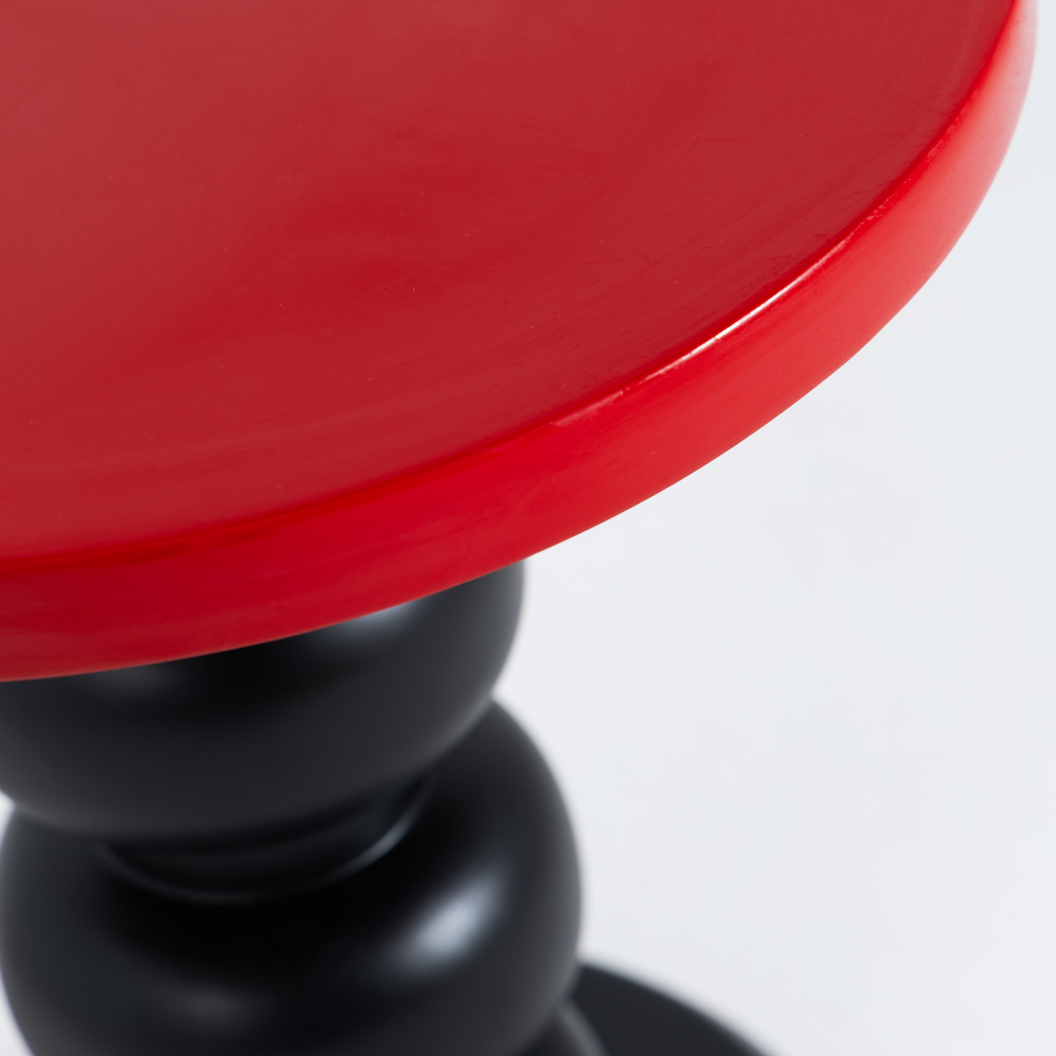 Ellis Fiberglass Side Table – Unique Design With Red & Black Lacquered Finish 2