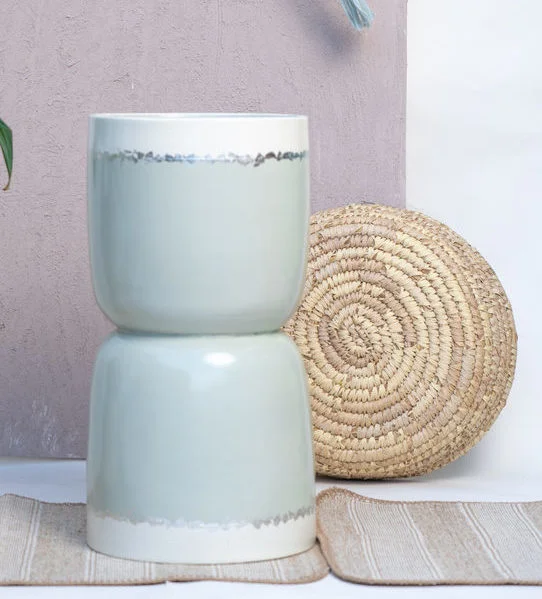 Hourglass Ivy Blue Pot 0