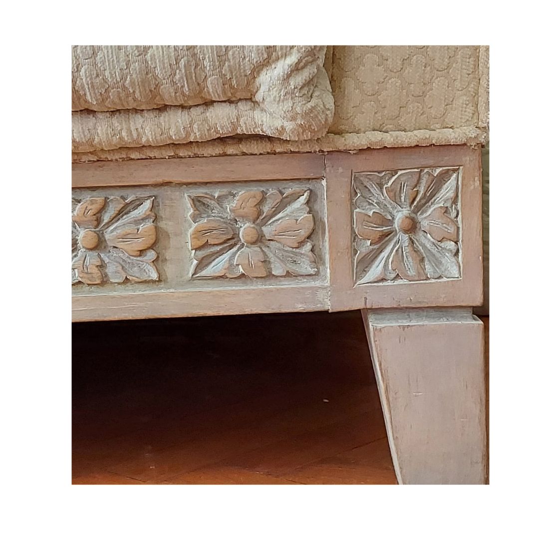 Vintage Wide Sofa I 3