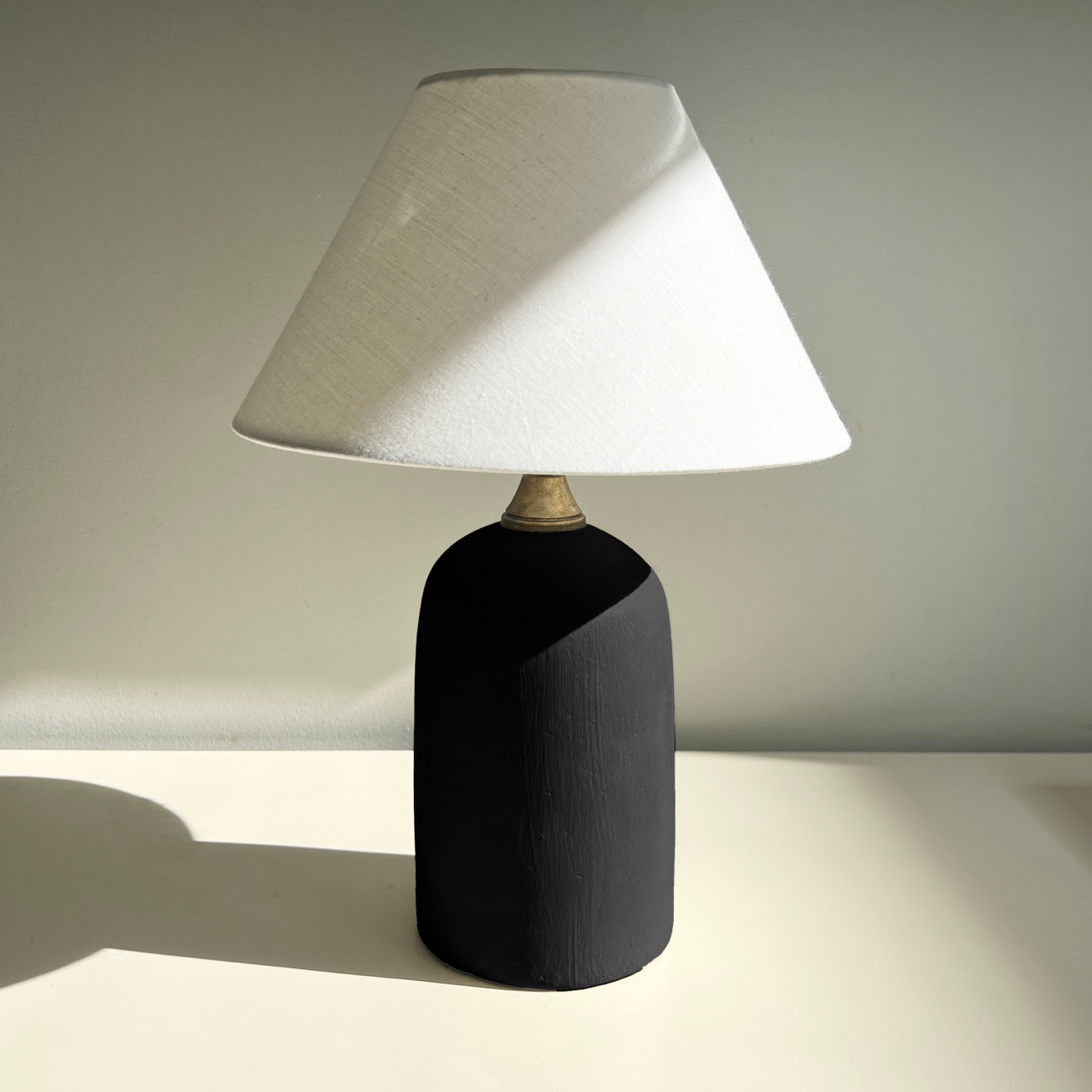 éclat table lamp in black 0
