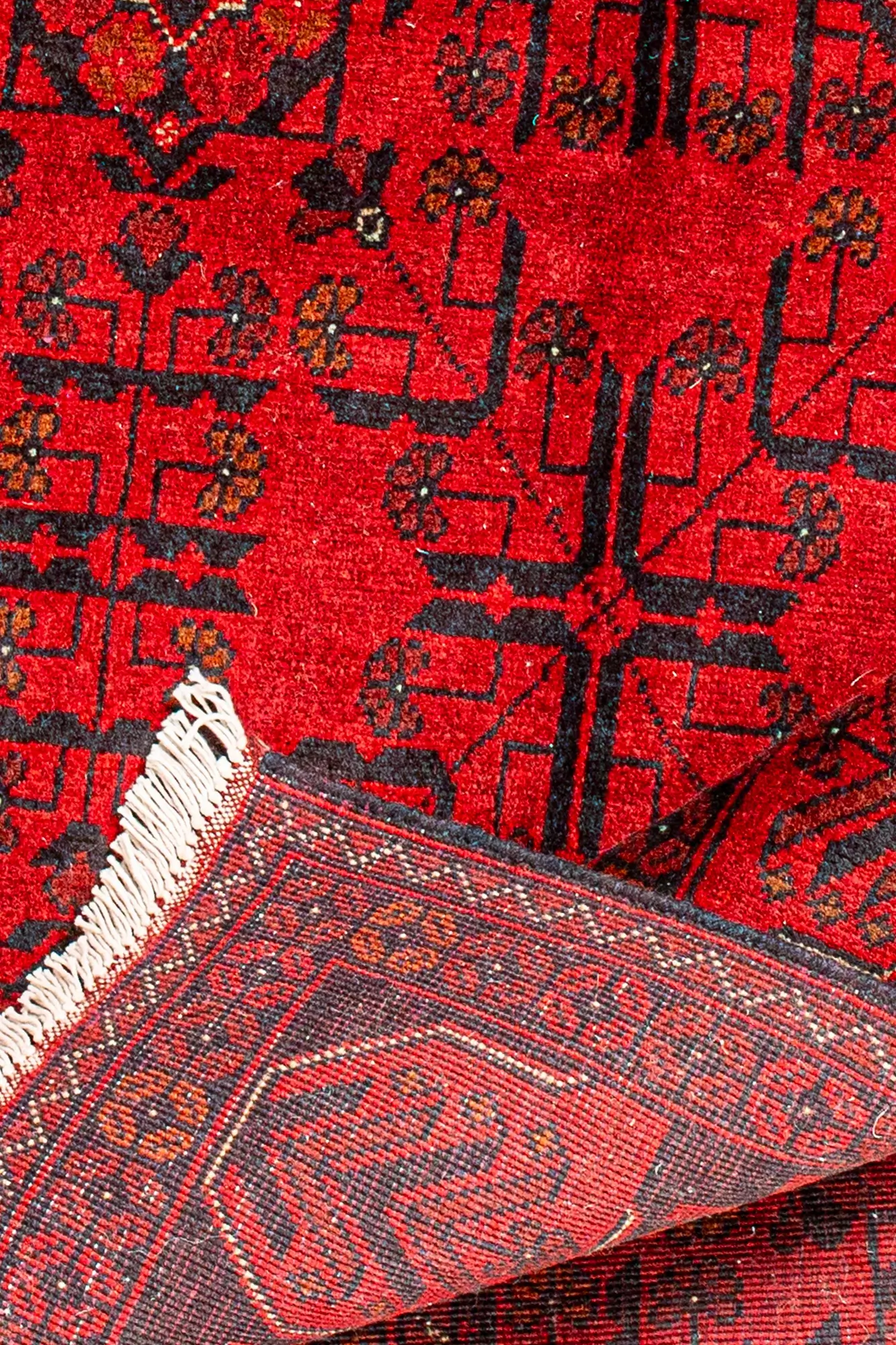 Khan Mohamadi Handmade Wool Rug – Bold Heritage and Lasting Craft 1