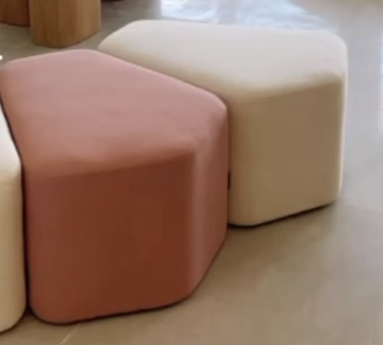 Pebble Pouf (Big) 1