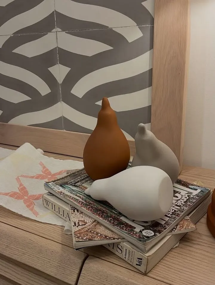 Kommetra Fiberglass Sculpture Small 2