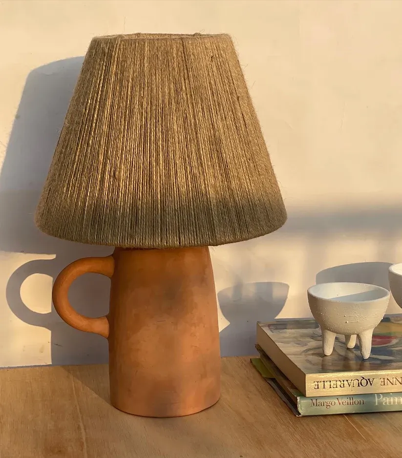 One Hand Raw Table Lamp 1