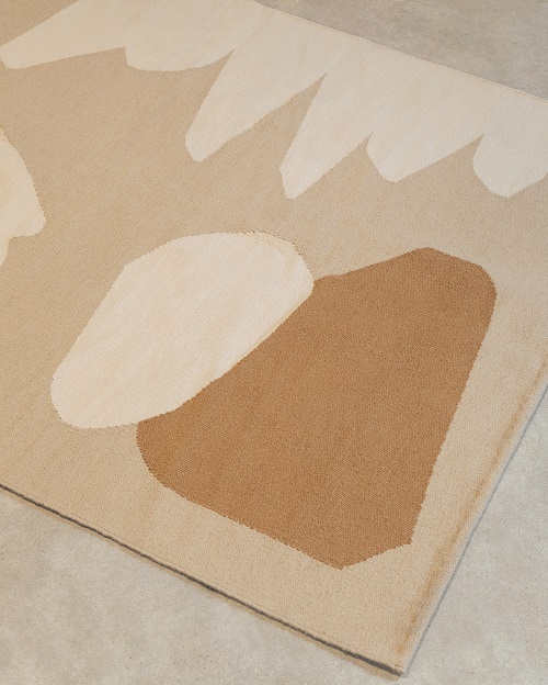 Hazel Handwoven Wool Rug – Wool on Cotton Base With Modern Abstract Art 1