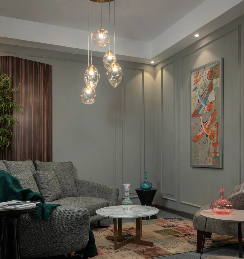 CL-A9 Sea Shell Chandelier on Wooden Plate 1