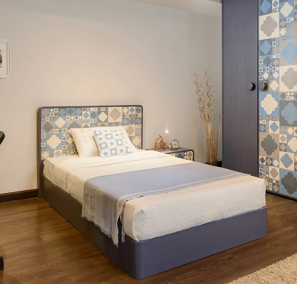 Granada Bed With Patterned Headboard 0