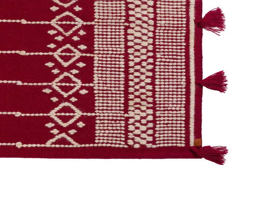 Marrakesh Kilim Rug – Rich Burgundy Elegance with Handwoven Tassels 3