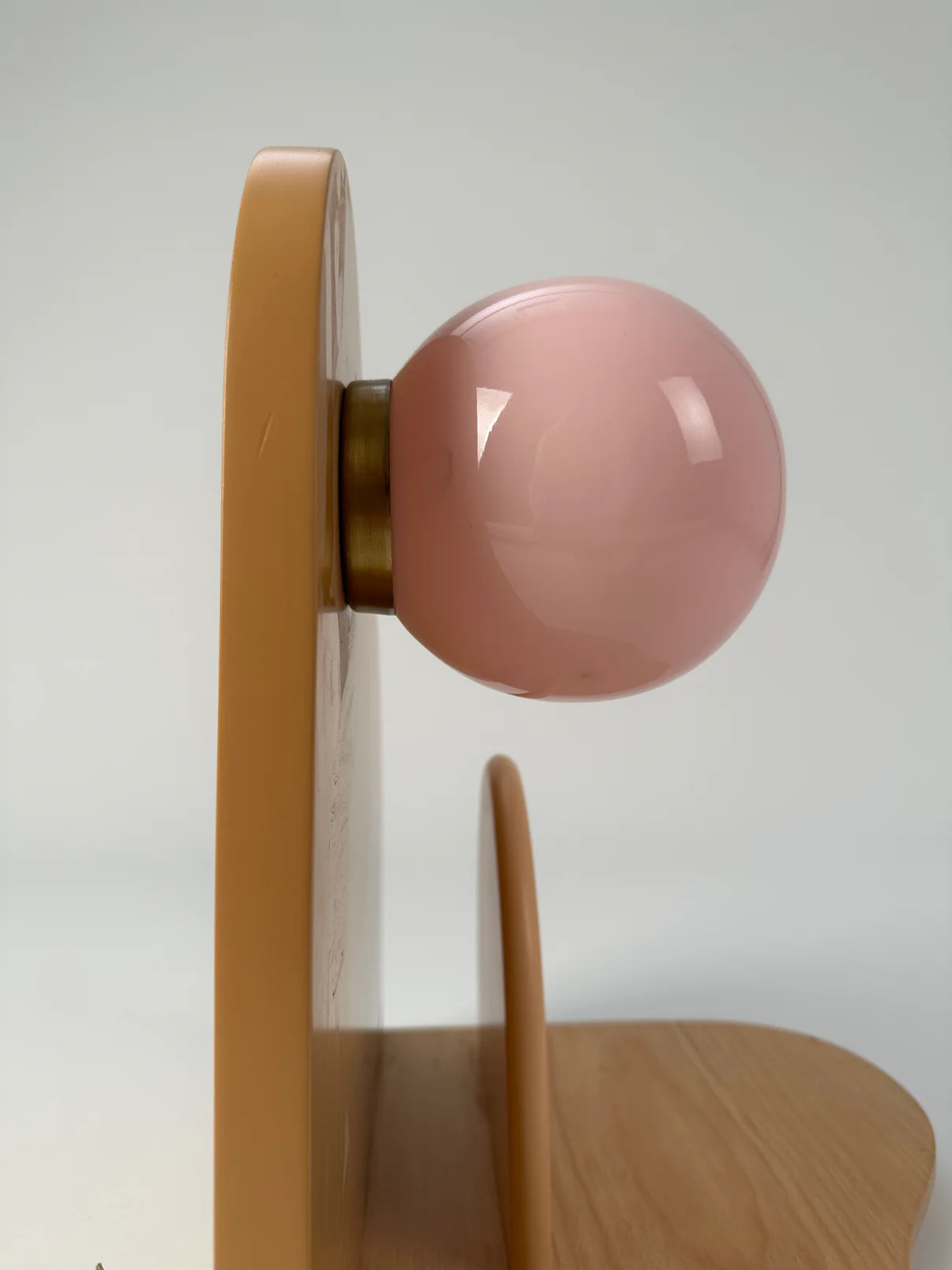 Wave bedside table 5