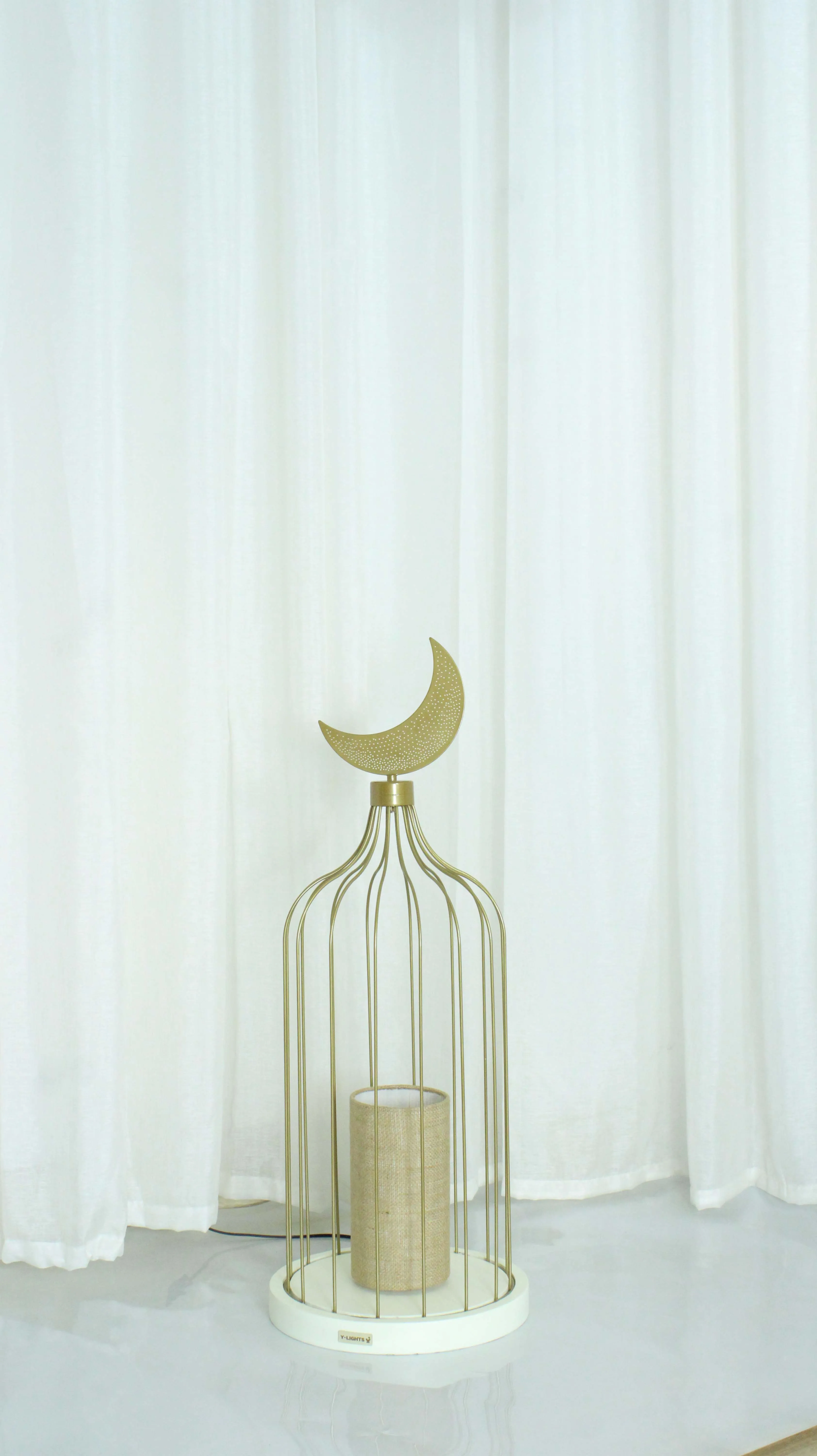 Floor Lamp - Gold & White 0