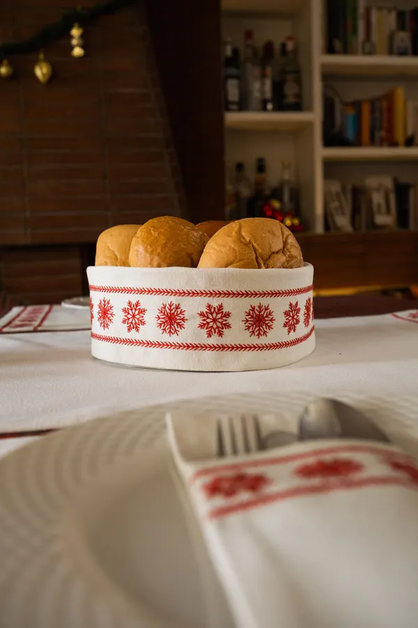 Red Snowfall Breadbasket 1