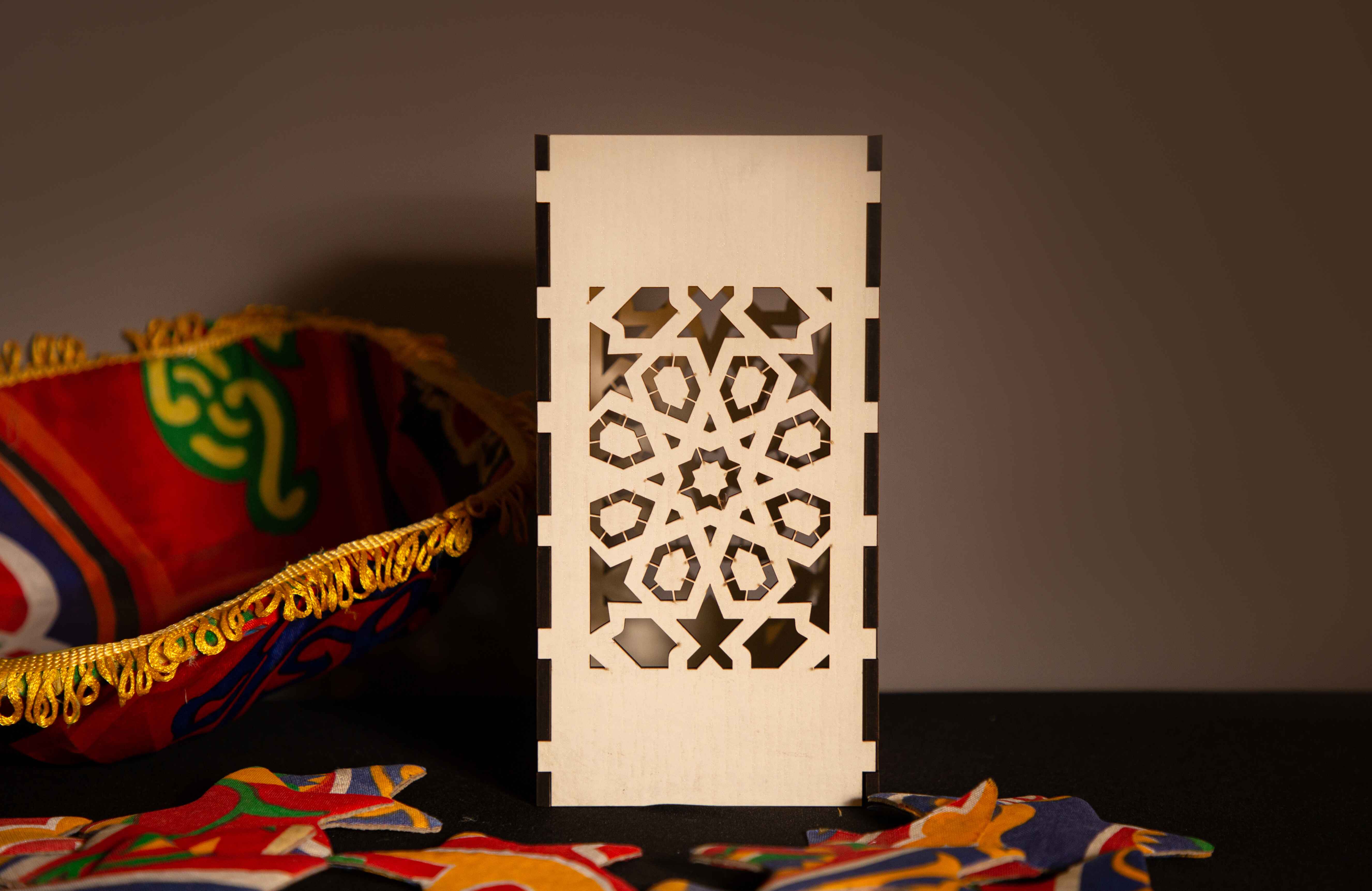 Decorative Centerpiece ياحي ياقيوم 3