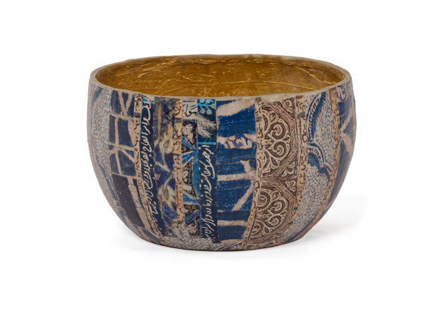 Blue collage pot 0