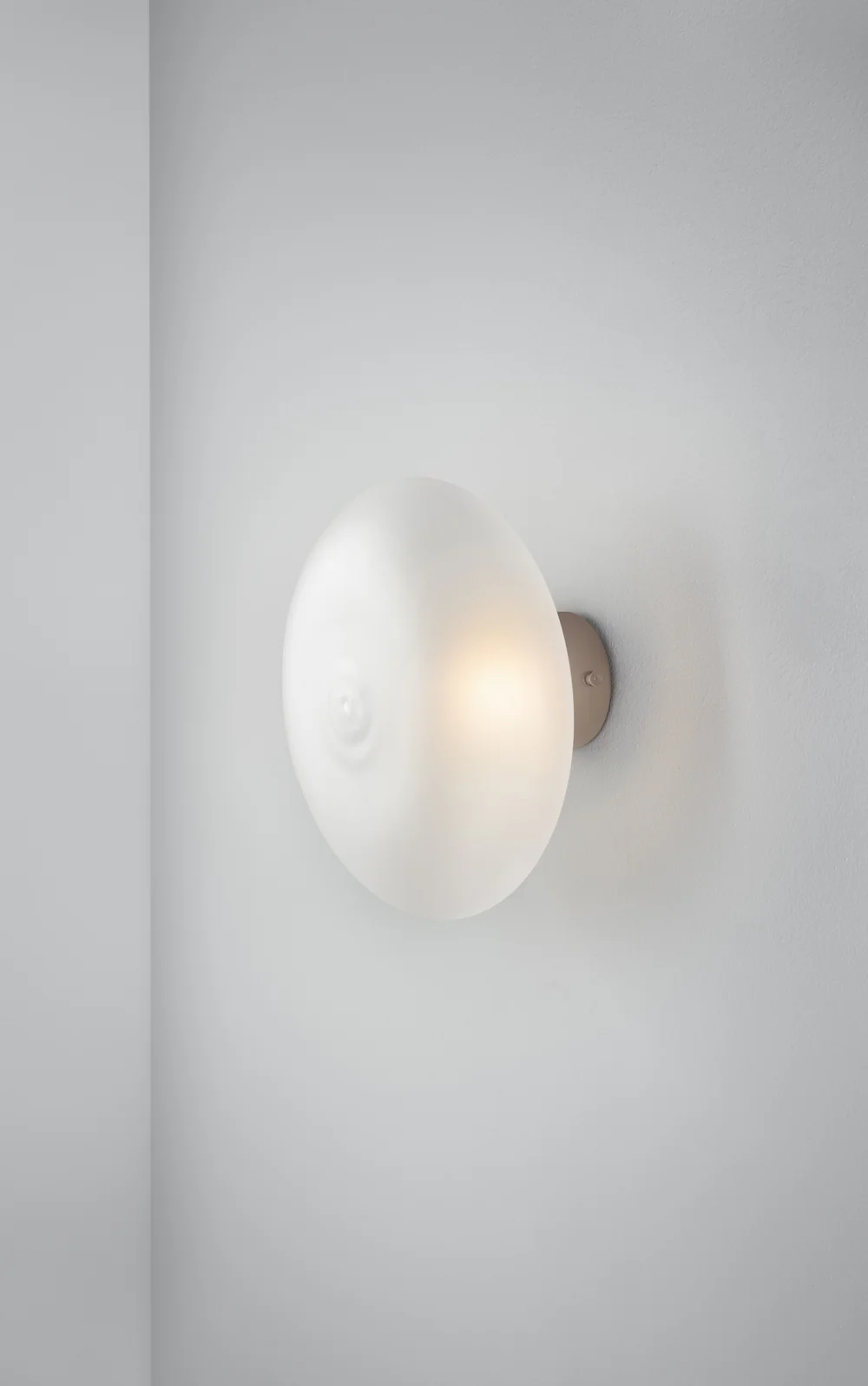 Halo Sconce - Hushed Taupe 0