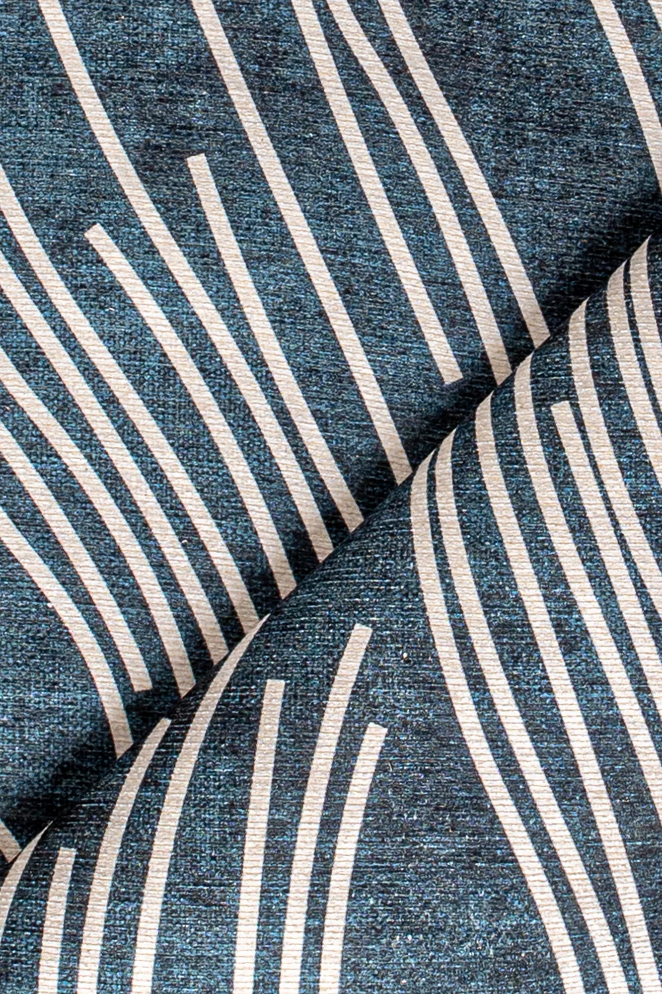 Art Woven Digital Woven Rug – Fluid Design for Everyday Luxury 5