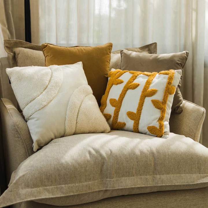 Suave Tufted Cushion 2