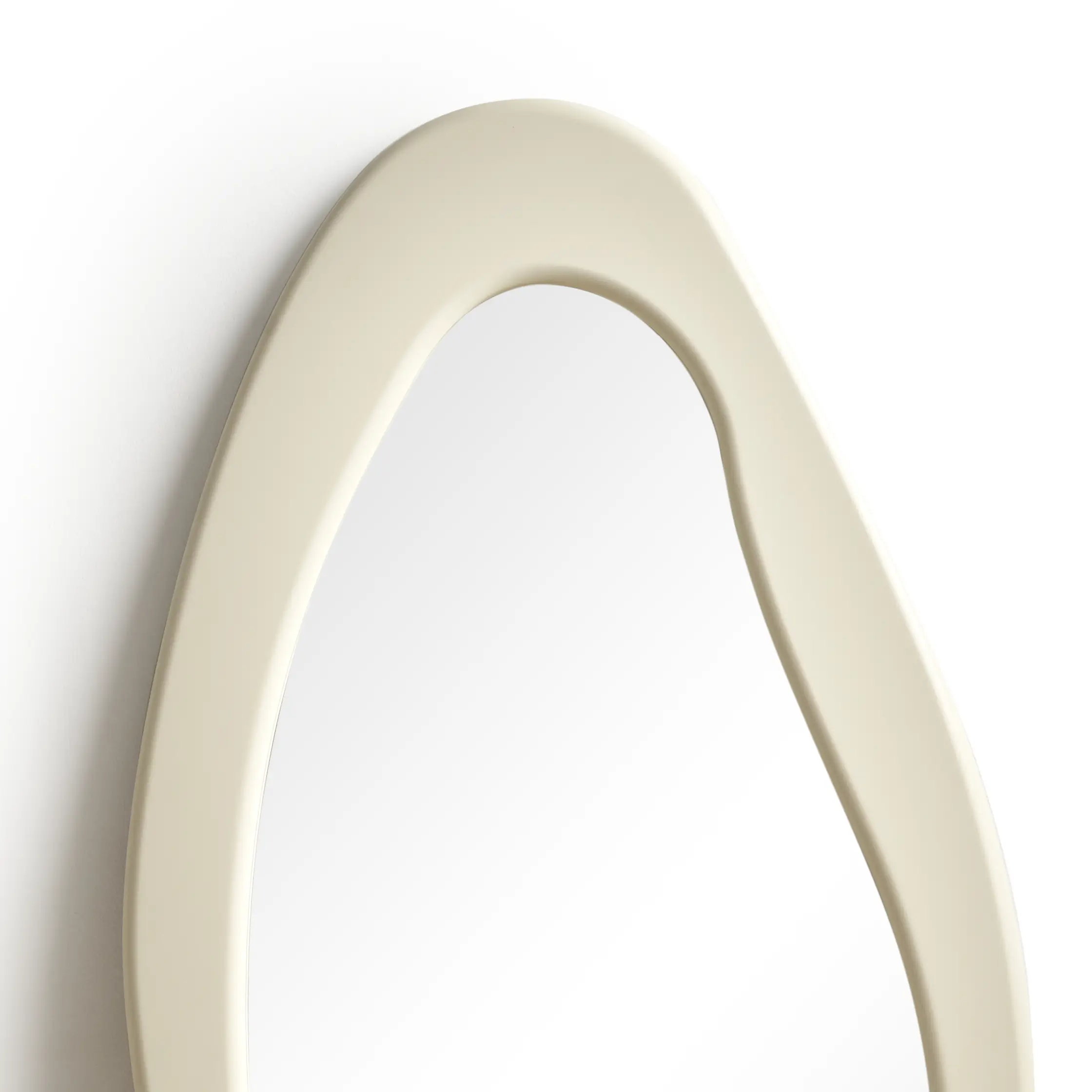 Organico Lacquered Mirror 1