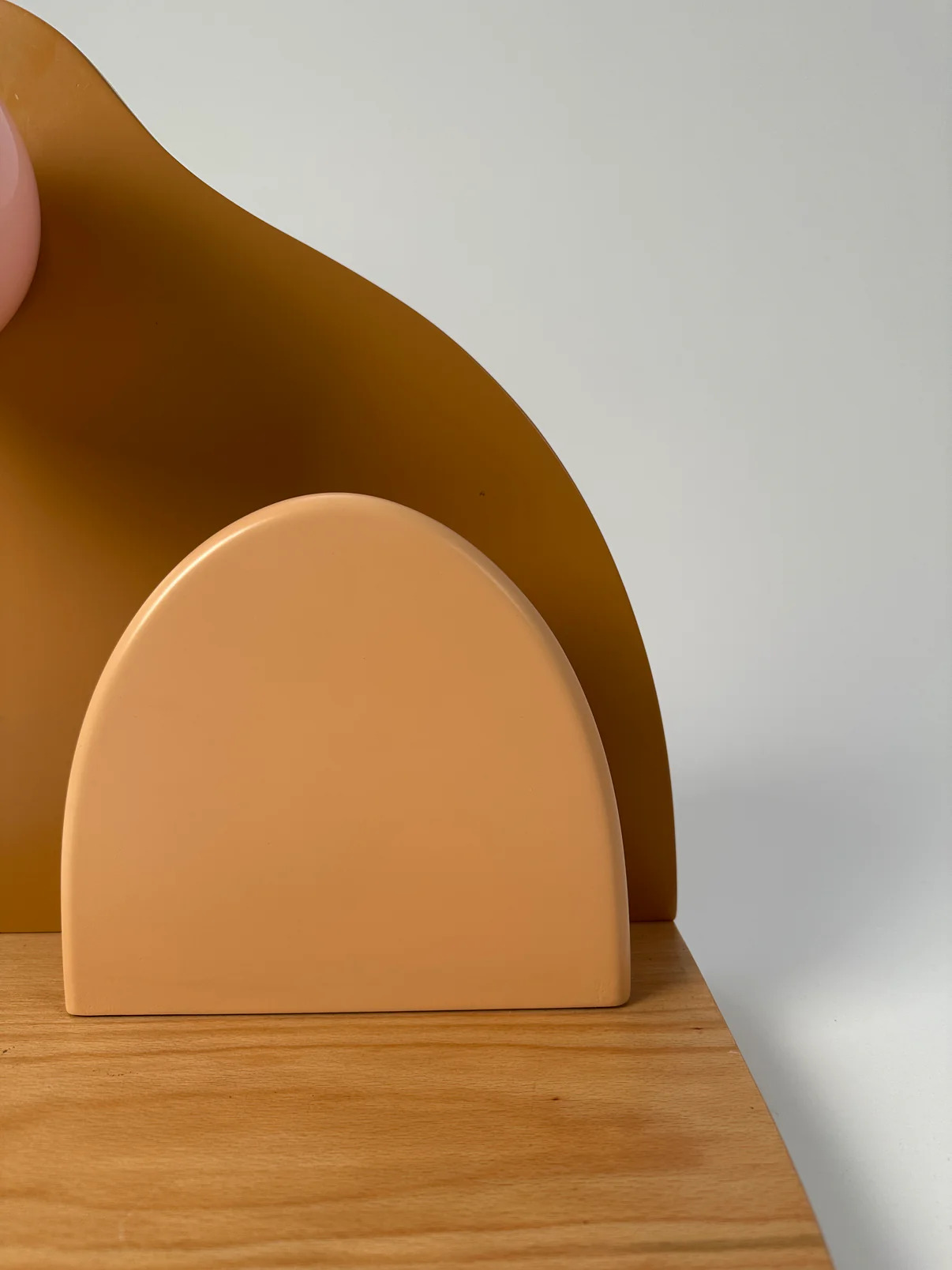 Wave bedside table 4