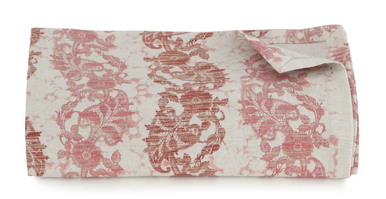 Pink Garland Tablecloth 0