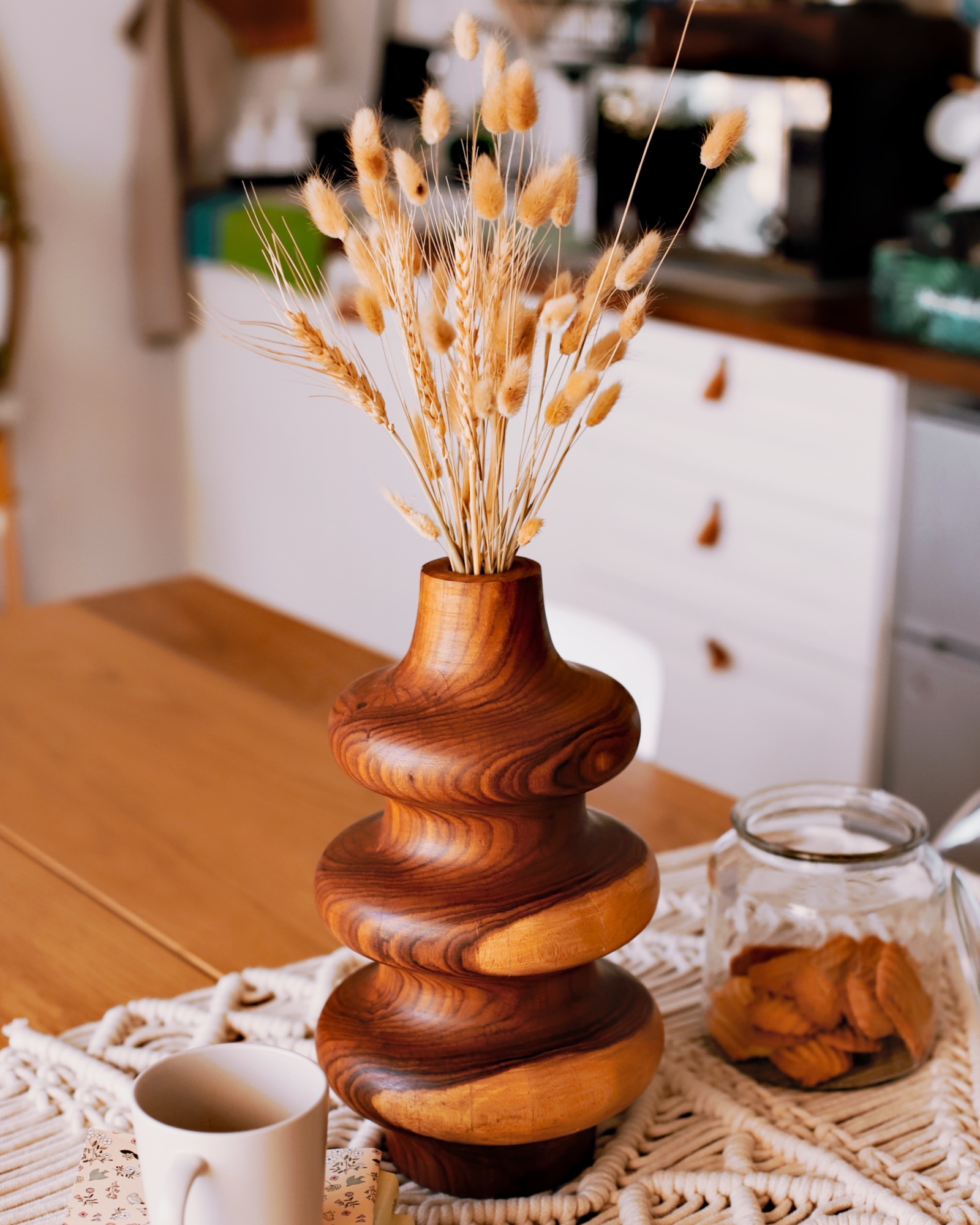 Cate vase 1