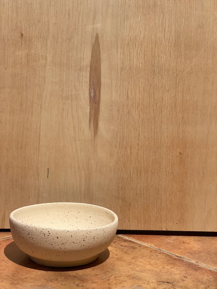 Baby Beach Speckled Ceramic Bowl – Natural Cream 1