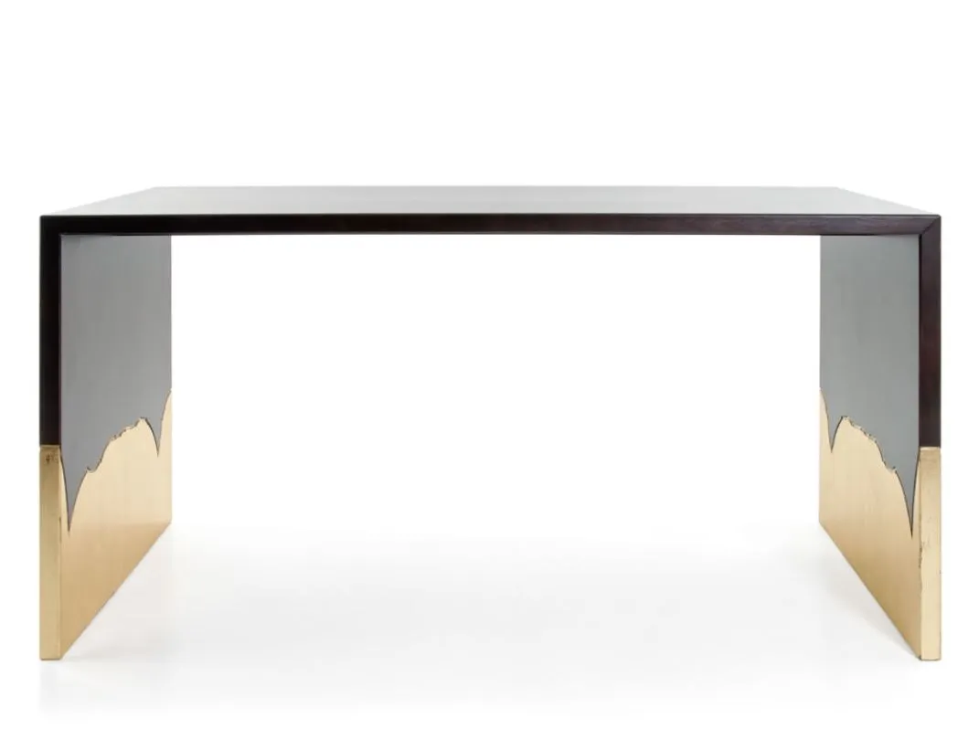 كونسول إينك | تشطيب خشب داكن وتفاصيل بورق الذهب 1