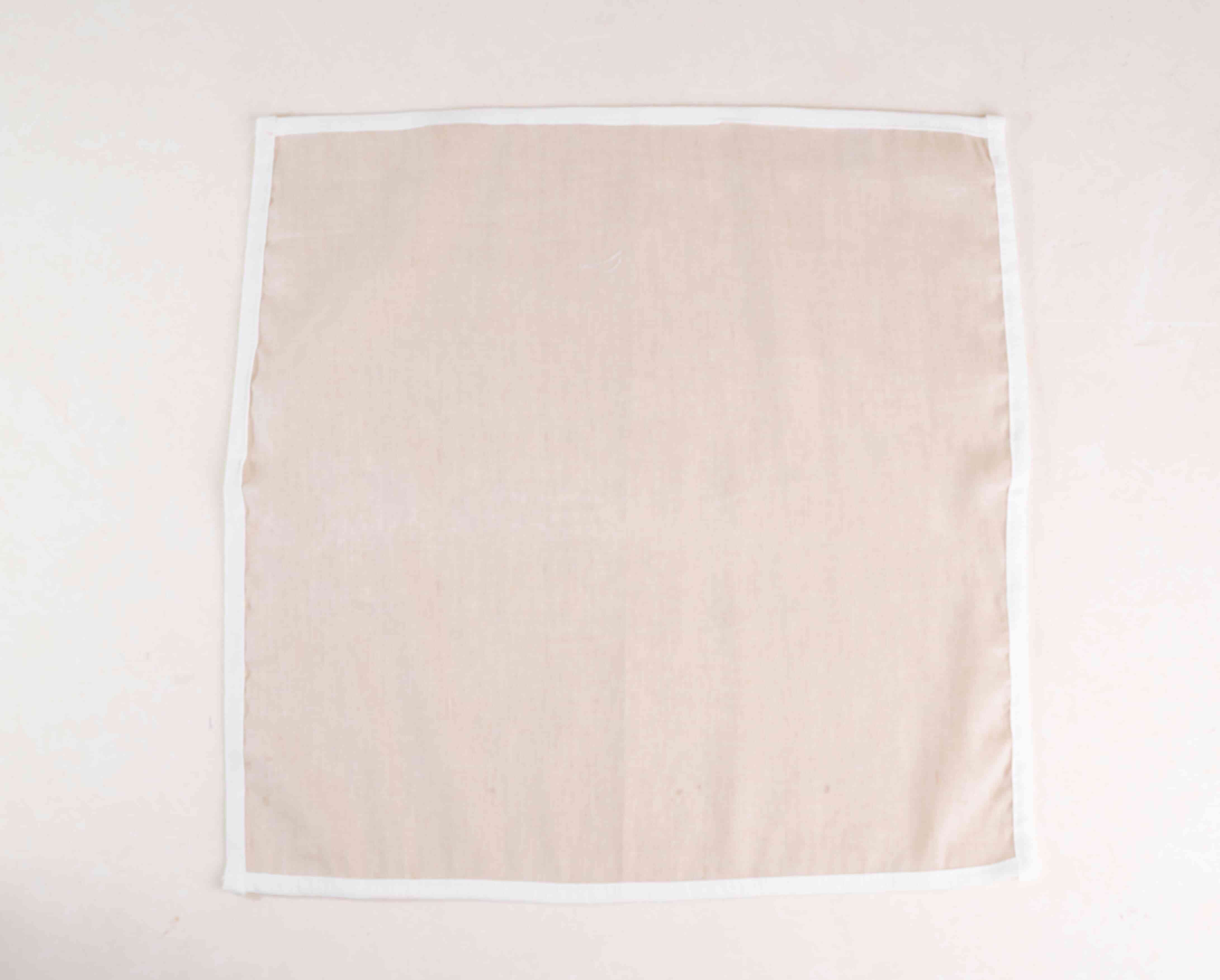 Cloth with White Border 0