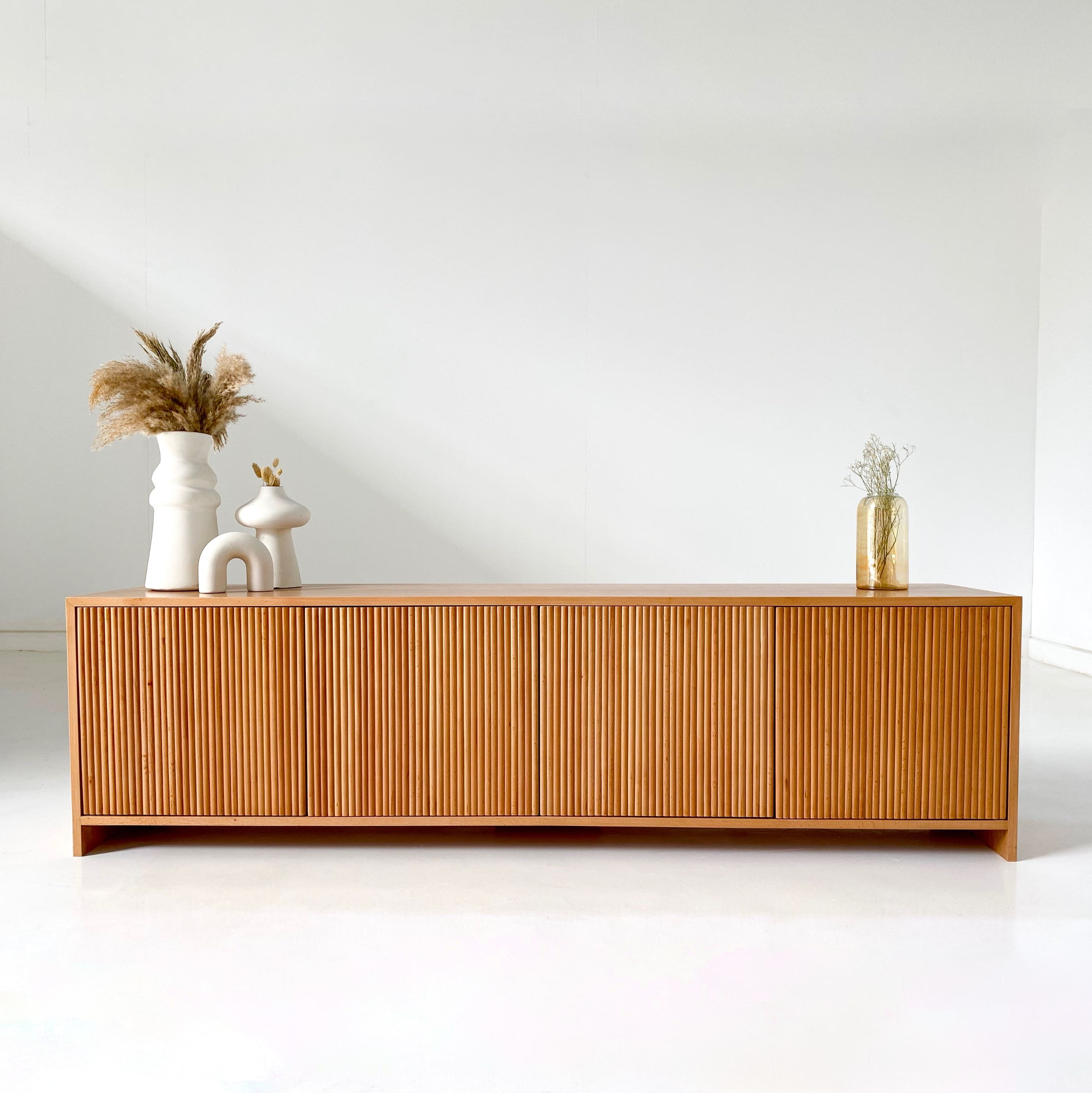 Fluted Beech Wood and Natural Oak Veneer TV Unit 0